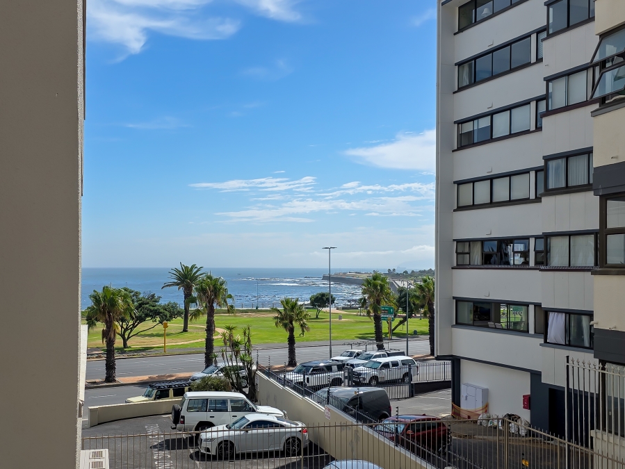 2 Bedroom Property for Sale in Three Anchor Bay Western Cape